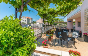 Beautiful Apartment In Biograd Na Moru With Wifi